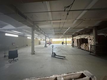 Depósito y Oficinas en VENTA en la mejor zona de Carapachay, Vicente Lopez