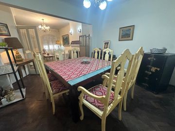 Casa en venta en Barrio Centro, 4 dorm, 2 baños, patio, terraza y garage. APTO CREDITO
