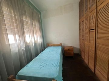 Casa en venta en Barrio Centro, 4 dorm, 2 baños, patio, terraza y garage. APTO CREDITO