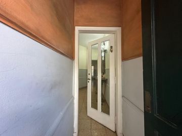 Casa en venta en Barrio Centro, 4 dorm, 2 baños, patio, terraza y garage. APTO CREDITO