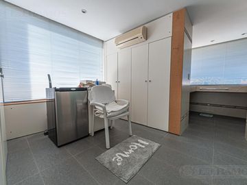 Casa a la laguna con 4 dormitorios en venta en   La Isla - Nordelta