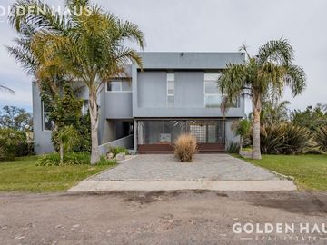 Casa en  Barrio Cerrado