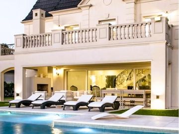 LOTE AL GOLF 2.100m². 4 DORMITORIOS.