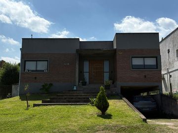 Casa en  VENTA en Tafí Viejo , Country Loma Linda