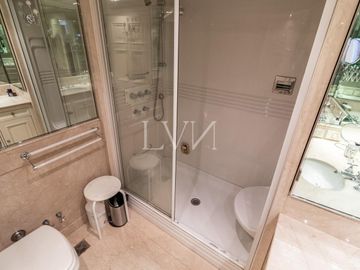 Venta/Alquiler departamento 8 ambientes - Cañitas