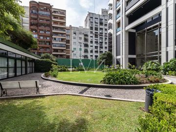 Venta/Alquiler departamento 8 ambientes - Cañitas