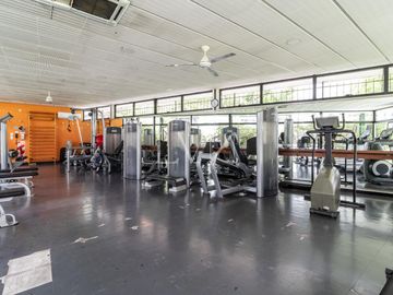 Venta/Alquiler departamento 8 ambientes - Cañitas