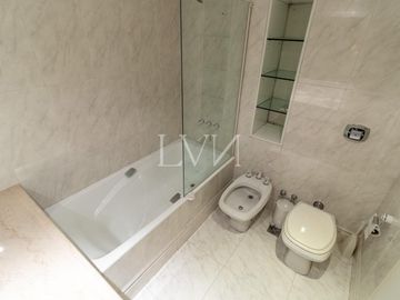 Venta/Alquiler departamento 8 ambientes - Cañitas