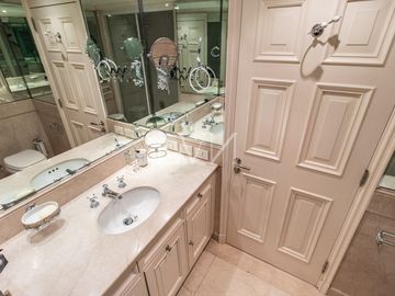 Venta/Alquiler departamento 8 ambientes - Cañitas