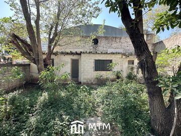 Galpon y casa en venta, en Granadero Baigorria.