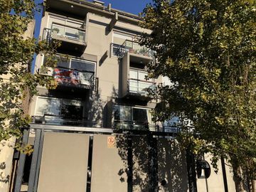 Mono ambiente con cochera fija en alquiler, Villa Devoto!