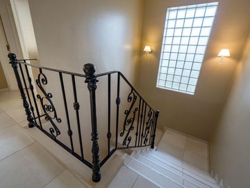 VENTA/PERMUTA – Casa - 4 dormitorios en suite - Playroom y piscina - Cadaques, Funes Hills