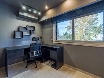 VENTA/PERMUTA – Casa - 4 dormitorios en suite - Playroom y piscina - Cadaques, Funes Hills