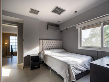 VENTA/PERMUTA – Casa - 4 dormitorios en suite - Playroom y piscina - Cadaques, Funes Hills