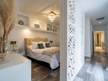 VENTA/PERMUTA – Casa - 4 dormitorios en suite - Playroom y piscina - Cadaques, Funes Hills