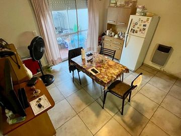 DEPTO 1 DORMITORIO   TERRAZA! 65.000 USD.-