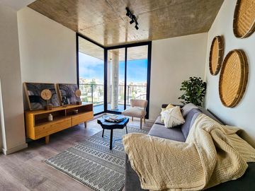 VENTA. DEPARTAMENTO TRES DORMITORIOS. PARRILLERO EXCLUSIVO. BARRIO MARTIN, ROSARIO