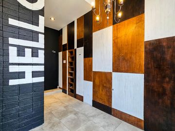 VENTA. DEPARTAMENTO TRES DORMITORIOS. PARRILLERO EXCLUSIVO. BARRIO MARTIN, ROSARIO