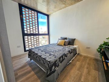 VENTA. DEPARTAMENTO TRES DORMITORIOS. PARRILLERO EXCLUSIVO. BARRIO MARTIN, ROSARIO