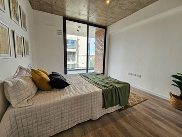 VENTA. DEPARTAMENTO TRES DORMITORIOS. PARRILLERO EXCLUSIVO. BARRIO MARTIN, ROSARIO