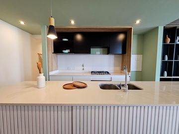 VENTA. DEPARTAMENTO TRES DORMITORIOS. PARRILLERO EXCLUSIVO. BARRIO MARTIN, ROSARIO