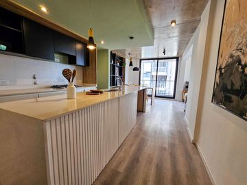 VENTA. DEPARTAMENTO TRES DORMITORIOS. PARRILLERO EXCLUSIVO. BARRIO MARTIN, ROSARIO