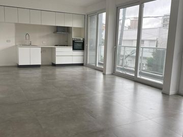 Departamento 4 ambientes con cochera a estrena en venta - Bernal Centro