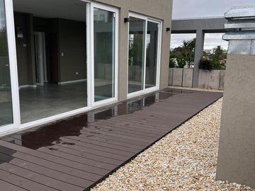 Departamento 4 ambientes con cochera a estrena en venta - Bernal Centro