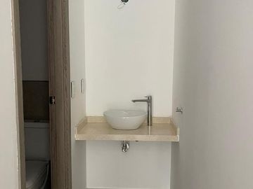 Departamento 4 ambientes con cochera a estrena en venta - Bernal Centro