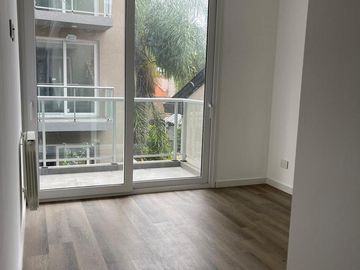Departamento 4 ambientes con cochera a estrena en venta - Bernal Centro