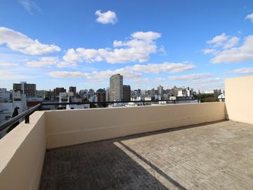BELGRANO R. AMPLIO MONOAMBIENTE . BALCON . AMENITIES. APTO PROFESIONAL