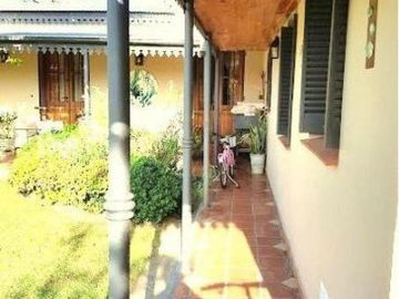 Casa en venta - 3 Dormitorios 2 Baños - Cochera - 625Mts2 - General Belgrano