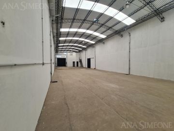 Nave Industrial - San Martin -  Venta con renta
