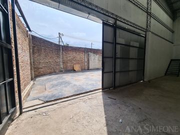 Nave Industrial - San Martin -  Venta con renta