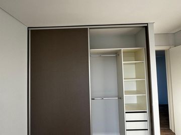 VENTA CASA 5 AMBIENTES A LA LAGUNA