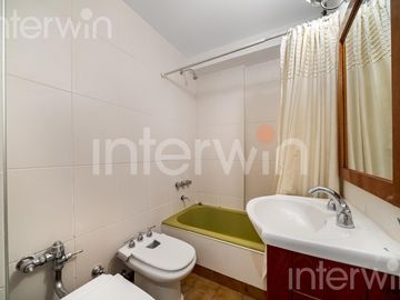 Departamento - 4 ambientes y Dep. - balcon y cochera - Palermo -  VENTA