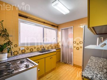 Departamento - 4 ambientes y Dep. - balcon y cochera - Palermo -  VENTA