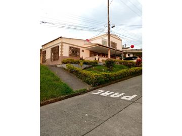 Se Vende Hermosa Casa en Ulloa Valle