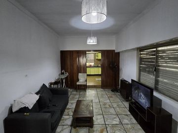 Amplio PH de 4 Ambientes acceso por pasillo