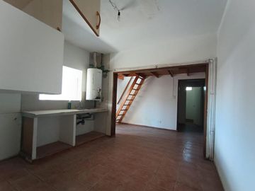 Casa en venta - 4 Dormitorios 3 Baños - Cochera - 550Mts2 - Monte Grande