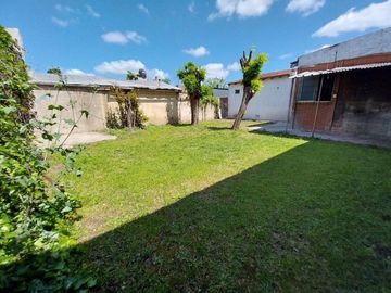Casa en venta - 4 Dormitorios 3 Baños - Cochera - 550Mts2 - Monte Grande