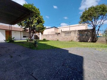 Casa en venta - 4 Dormitorios 3 Baños - Cochera - 550Mts2 - Monte Grande
