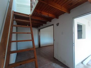Casa en venta - 4 Dormitorios 3 Baños - Cochera - 550Mts2 - Monte Grande