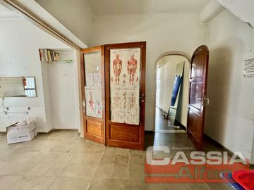 EXCELENTE PH EN PLANTA BAJA 5 AMB. APTO USO PROFESIONAL/COMERCIAL 140M2 APROX.