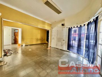 EXCELENTE PH EN PLANTA BAJA 5 AMB. APTO USO PROFESIONAL/COMERCIAL 140M2 APROX.
