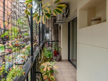 Departamento en Venta. Cuatro ambientes. Dependencia. Cochera. Baulera. Belgrano