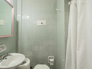 Departamento en Venta. Cuatro ambientes. Dependencia. Cochera. Baulera. Belgrano
