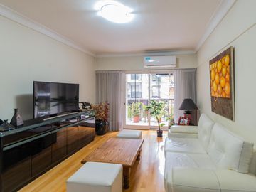 Departamento en Venta. Cuatro ambientes. Dependencia. Cochera. Baulera. Belgrano