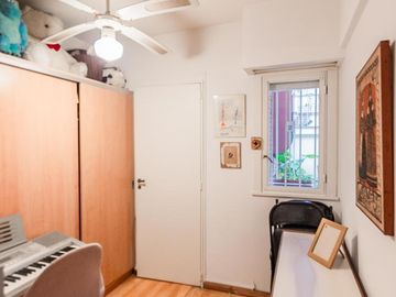 Departamento en Venta. Cuatro ambientes. Dependencia. Cochera. Baulera. Belgrano