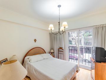 Departamento en Venta. Cuatro ambientes. Dependencia. Cochera. Baulera. Belgrano